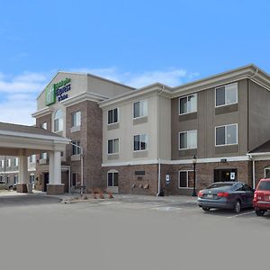 Holiday Inn Express Hotel & Suites Omaha West By Ihg